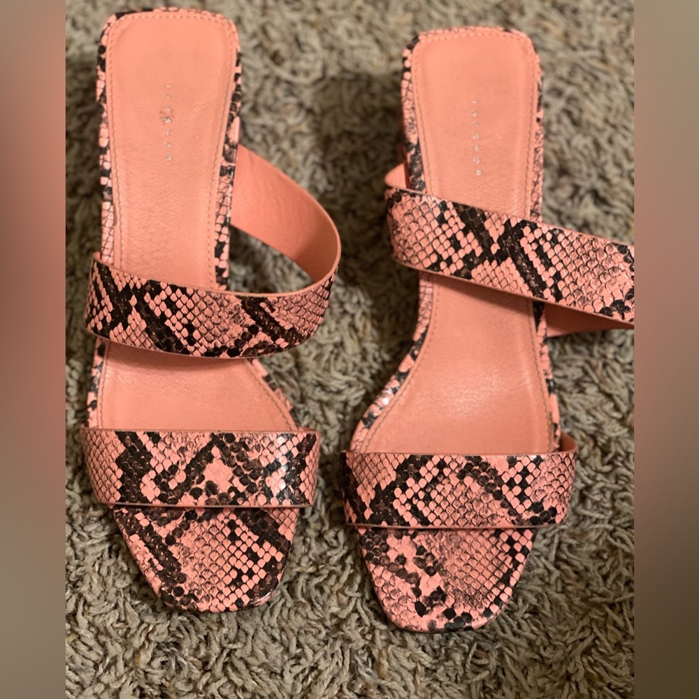 TOPSHOP PINK SNAKESKIN HEELED MULES. SIZE 7.5